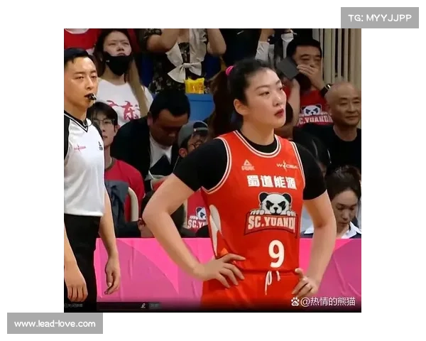 中国女篮教练组战术调整深度解析及其对比赛表现的影响